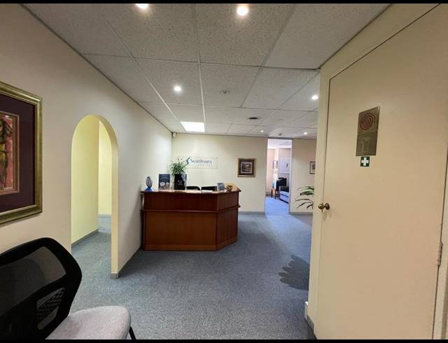 BUSINESS PROPERTY TO RENT IN NEWTON PARK